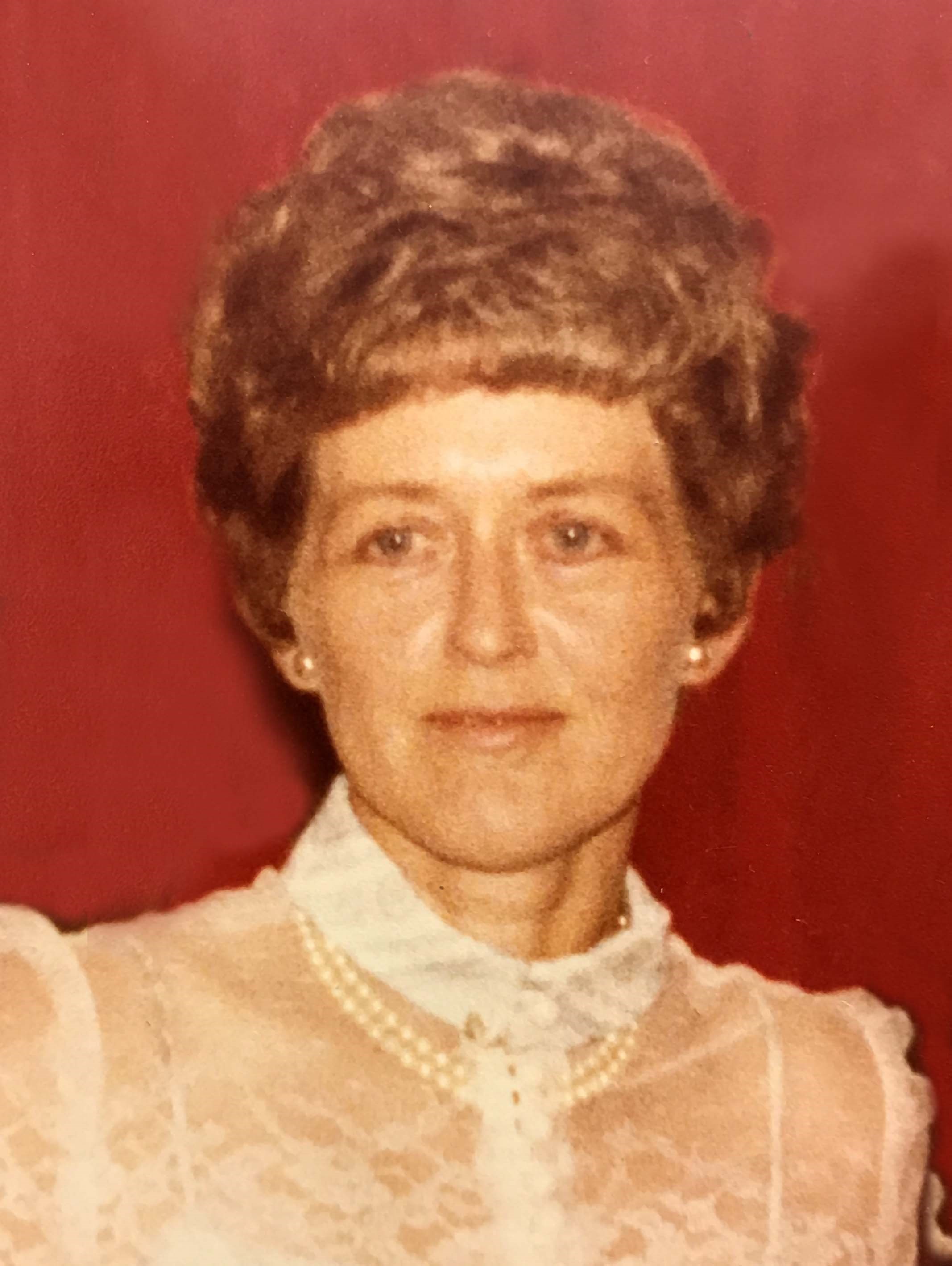 Leona Fay Gochnour obituary photo