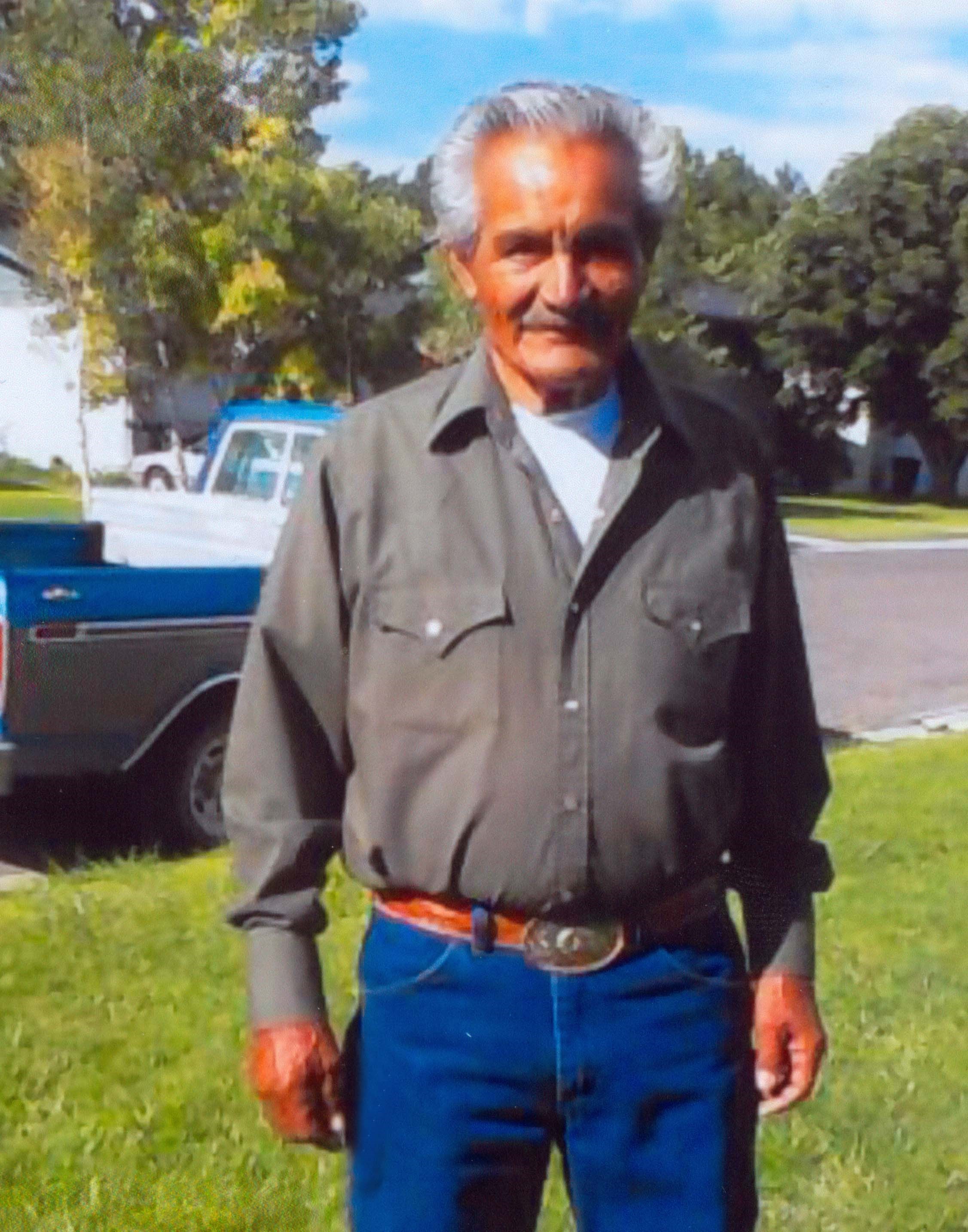 Gilberto Salinas obituary photo