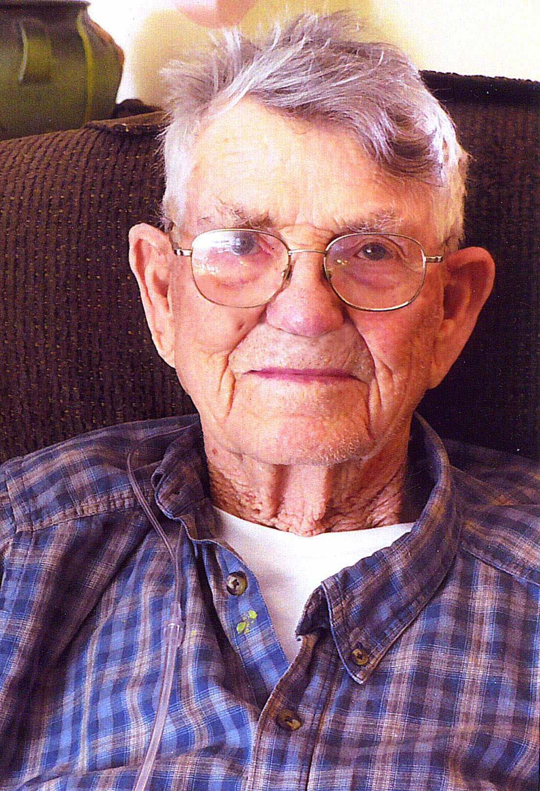 Harold L. Holton obituary photo