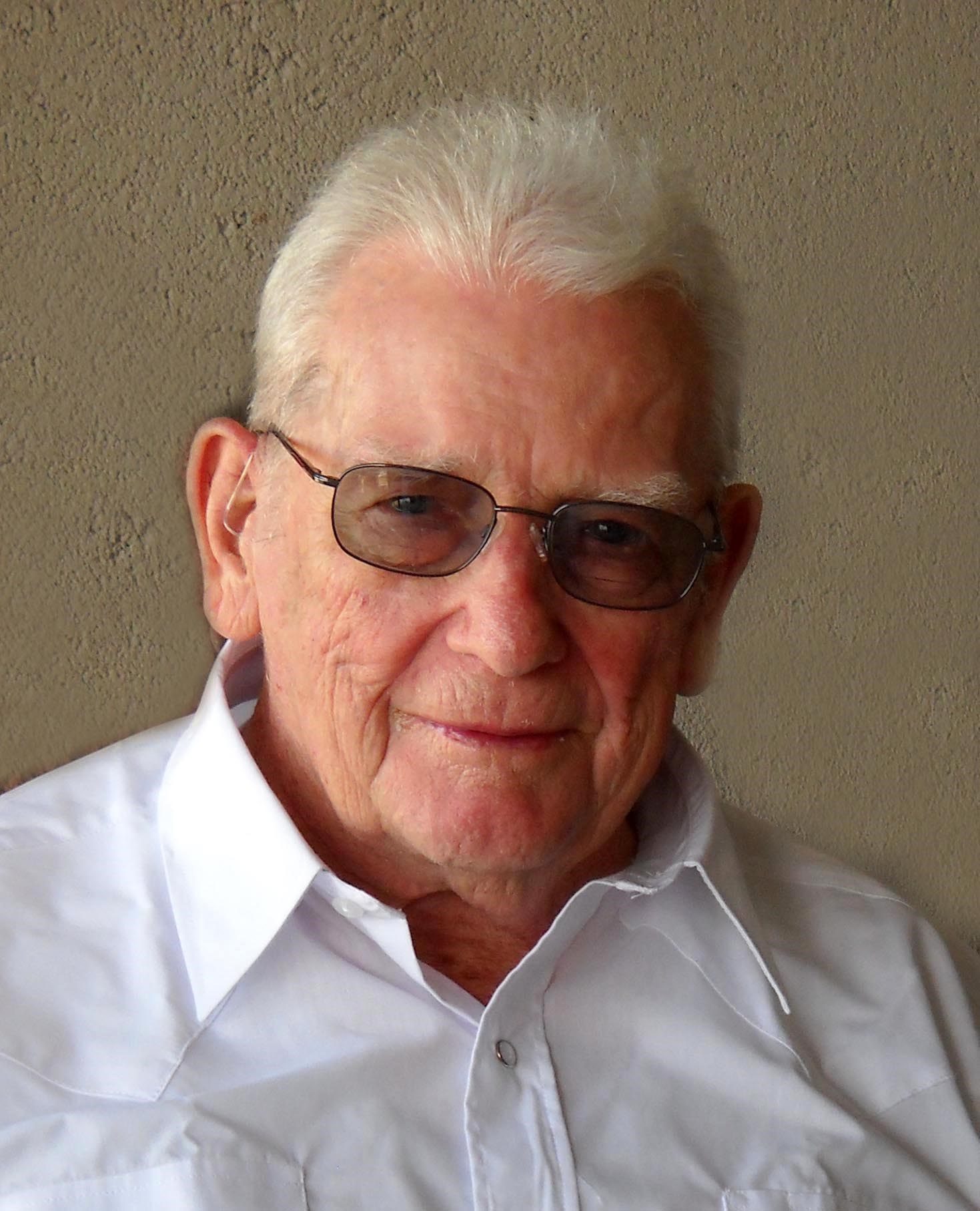 Ezra Earl (Bud) Davidson obituary photo