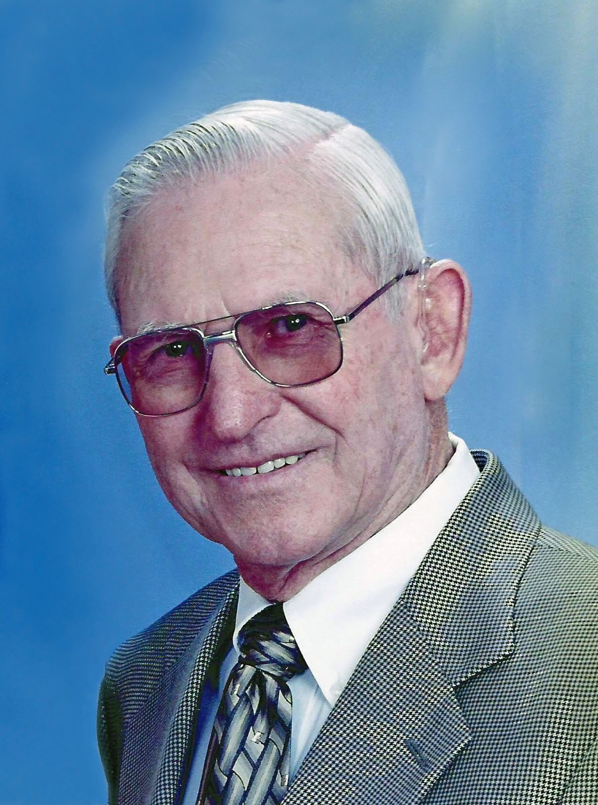 Donald R. Hill obituary photo
