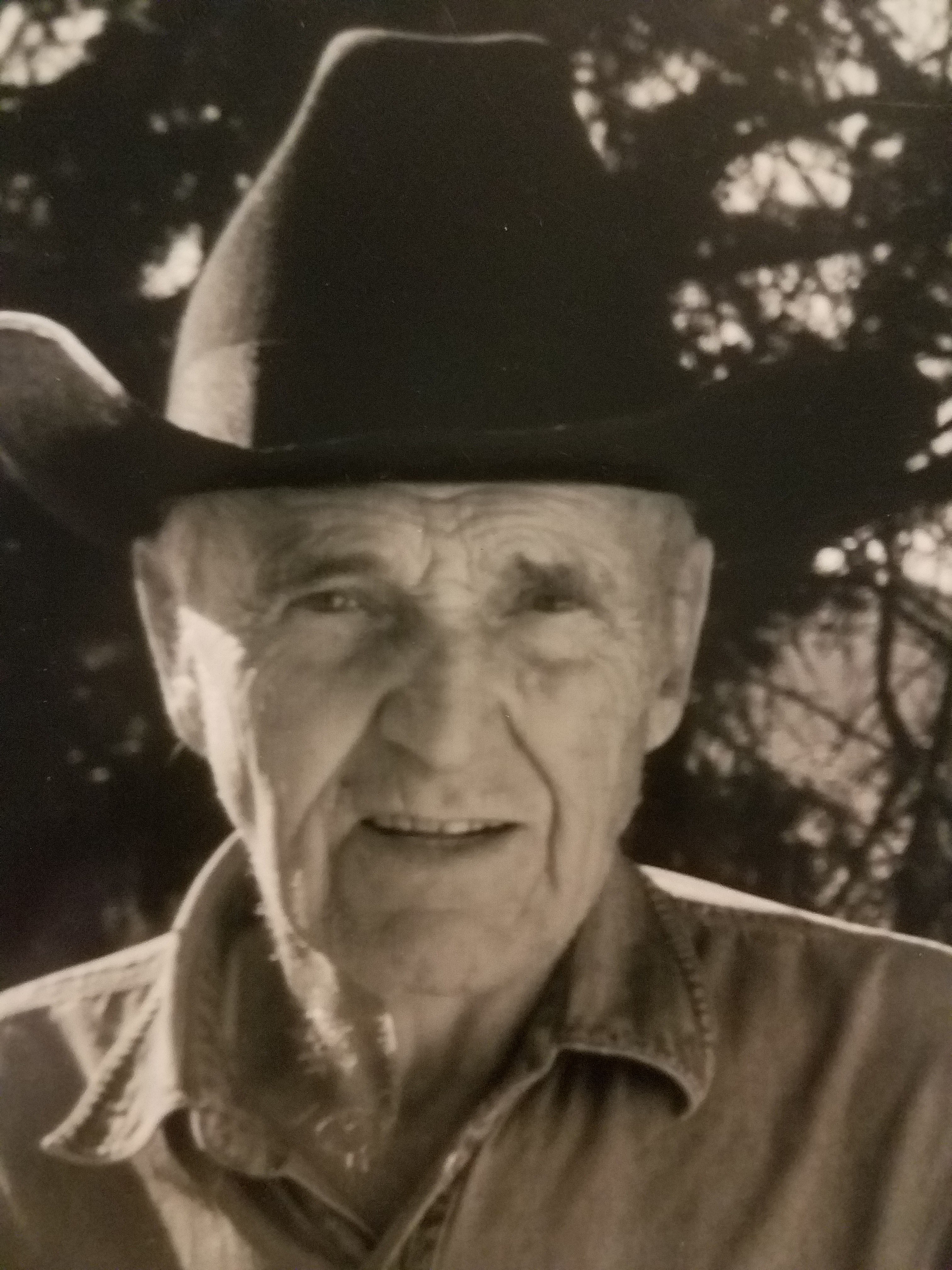 Walter Edwin Mai obituary photo