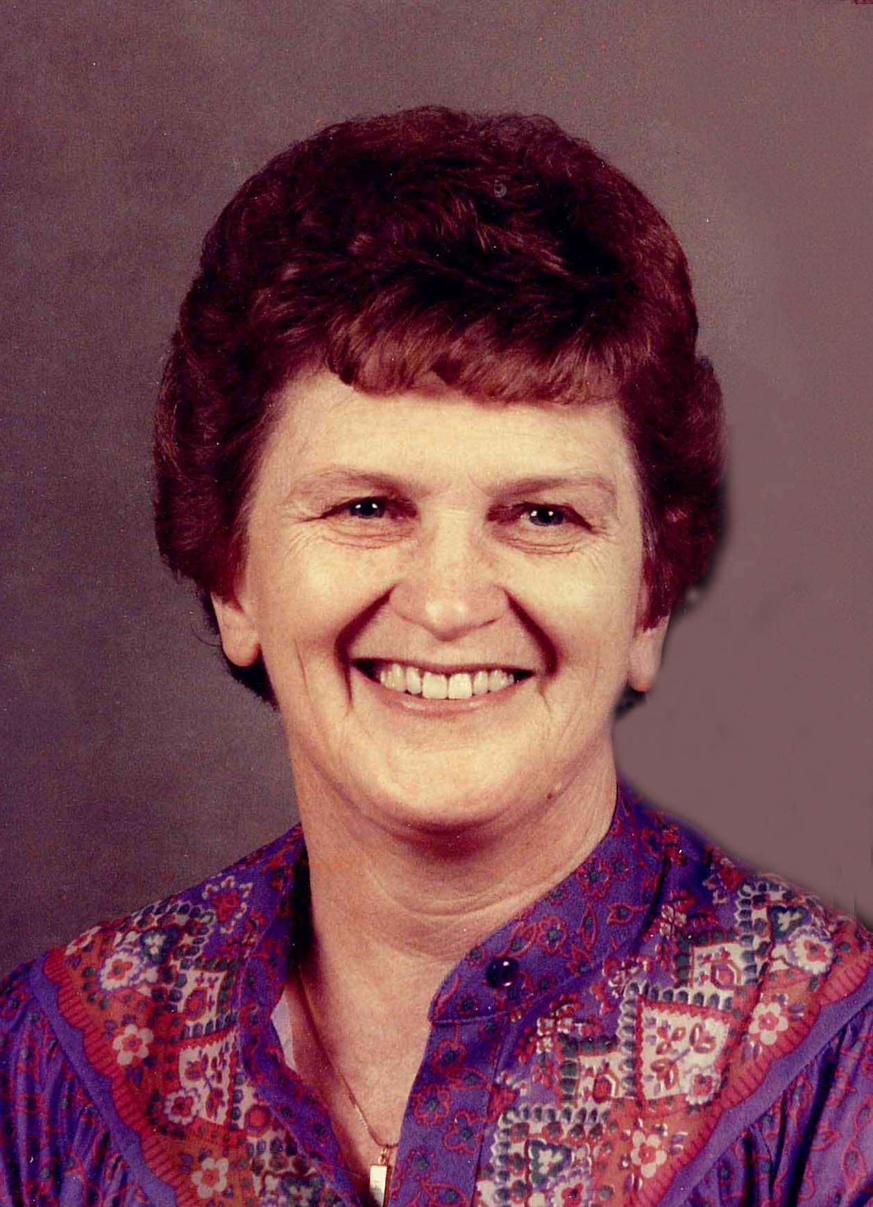 Frieda Neiwert obituary photo