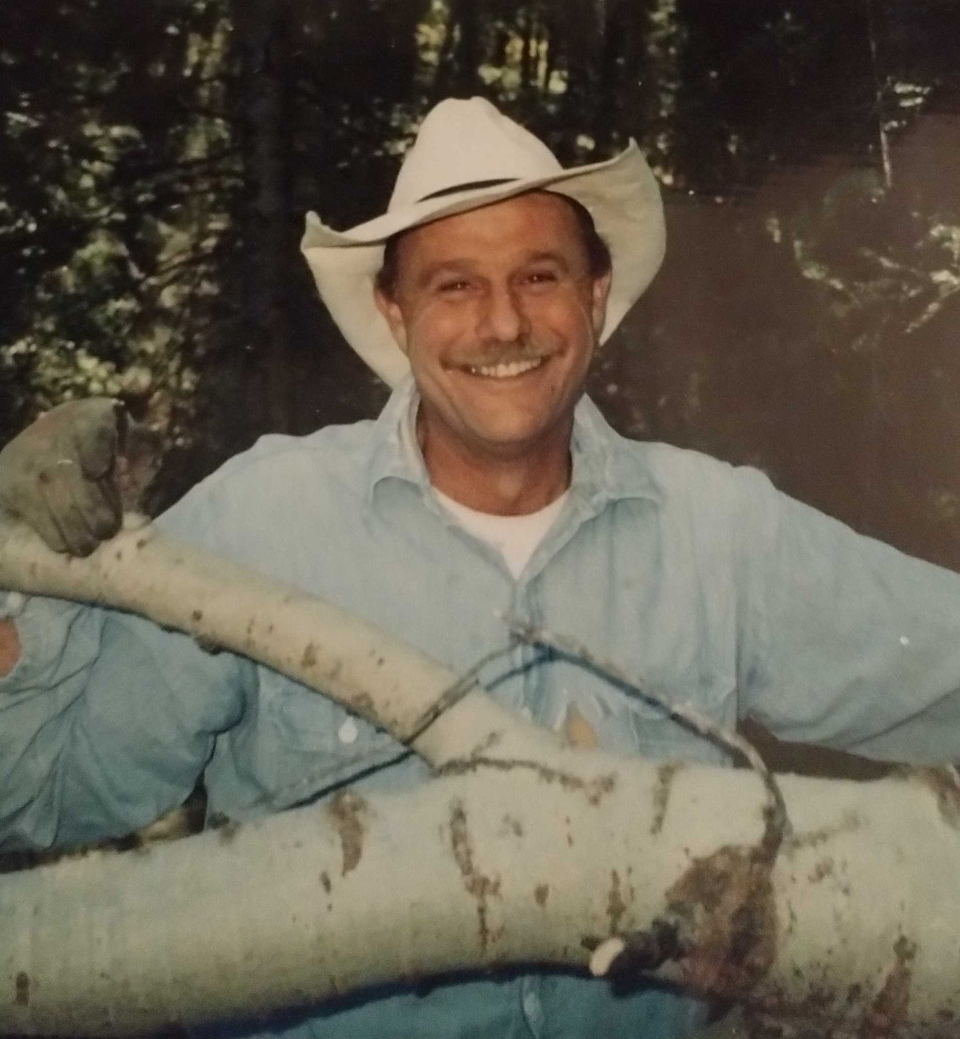 Daniel Wayne Lewis obituary photo